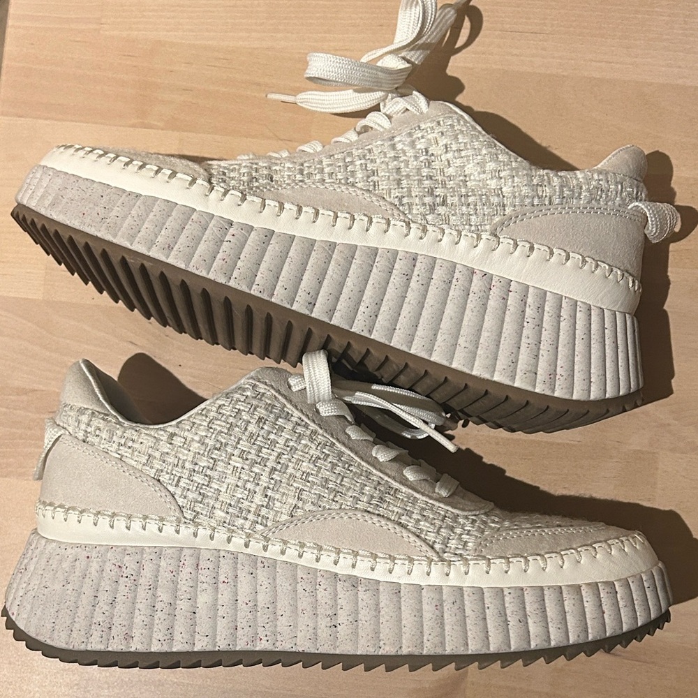 Persephone Universal Threads White Platform Sneak… - image 4